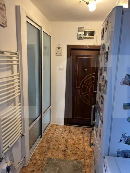Apartament 2 camere semidecomandat  - Zona A - Scoala 12 - 8