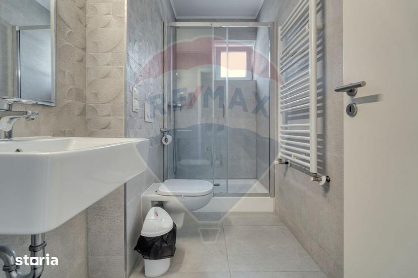 Apartament cu 3 camere decomandat, mobilat în Tractorul