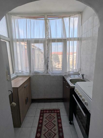 Apartament cu 2 camere decomandat în Torontalului