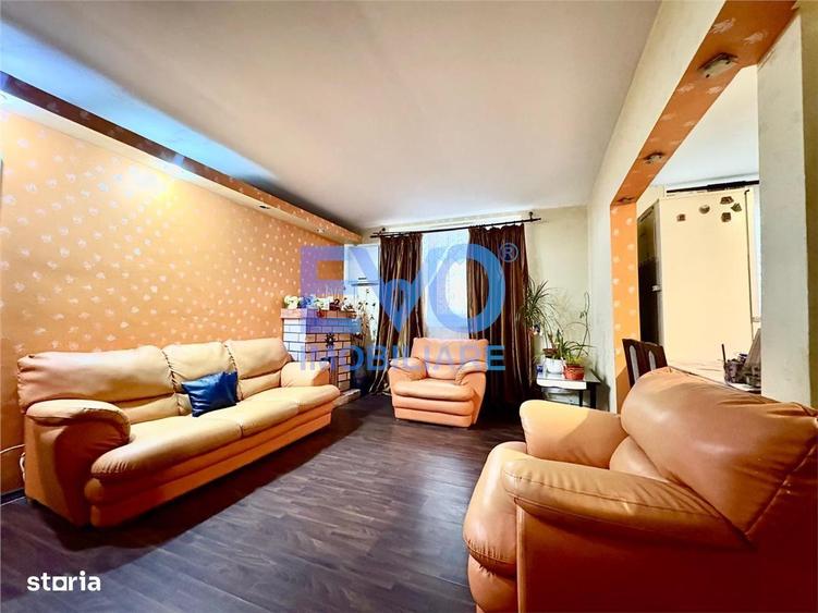 Apartament cu 3 camere decomandat în Alexandru cel Bun
