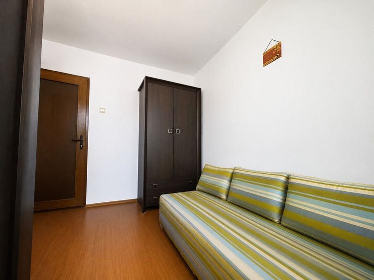 Apartament cu 4 camere decomandat, mobilat în Coiciu