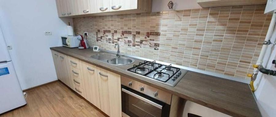 Apartament cu 2 camere decomandat, mobilat în Tomis Nord