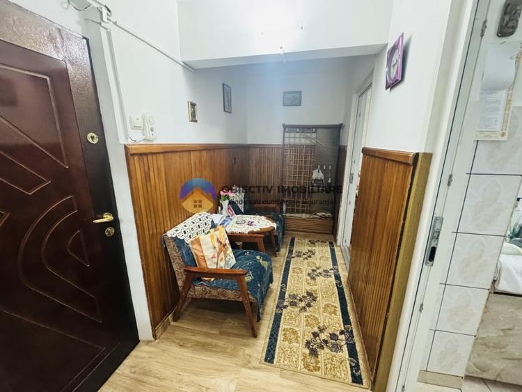 Apartament cu 3 camere semidecomandat în Dărmănești