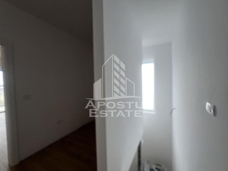 Duplex cu 4 camere cu Canalizare în Covaci