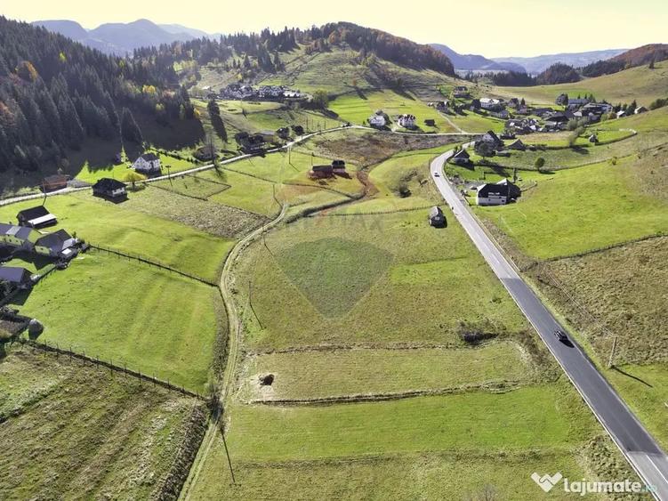 Teren de 4000 mp, în Fundata