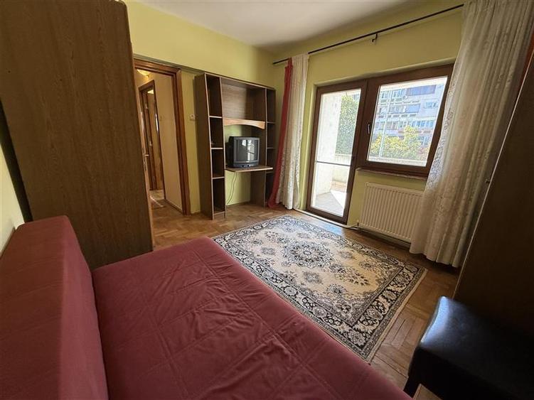 Apartament cu 4 camere decomandat în Ultracentral