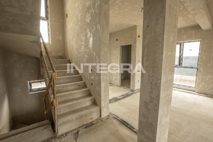 Casă individuală cu 6 camere cu Canalizare în Chinteni