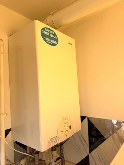 Apartament cu 2 camere decomandat în Titan