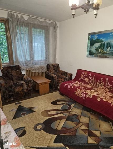 Apartament cu 2 camere semidecomandat în Calea București