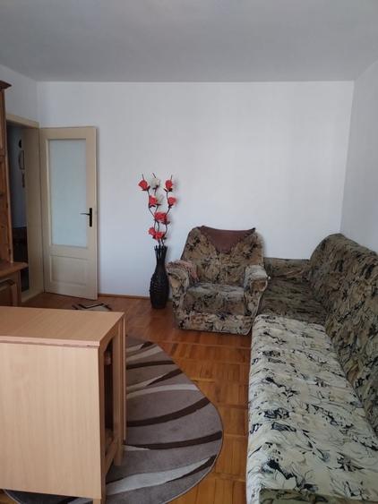 Inchiriez apartament cu doua camere - 1