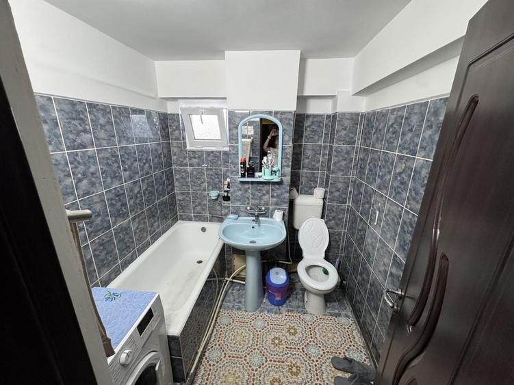 Apartament cu 2 camere decomandat în Brădești