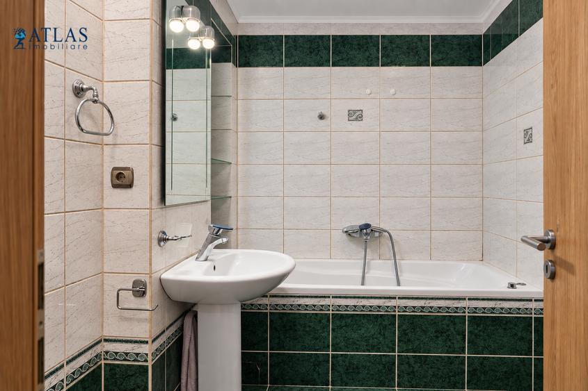 Apartament cu 3 camere în 15 Noiembrie