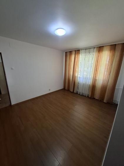 Apartament cu 2 camere semidecomandat în Sud