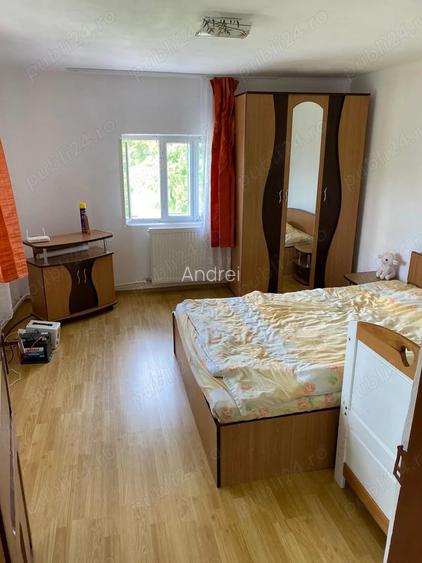 Casa com. Stroesti Valcea teren 3300mp
