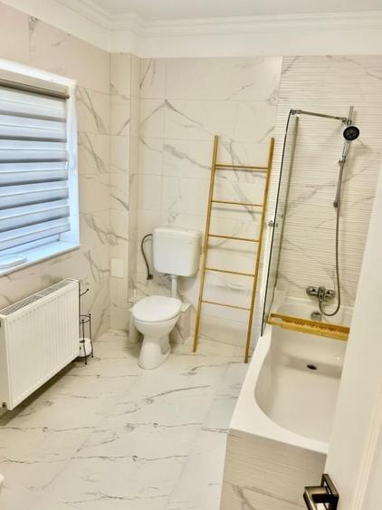 Casă individuală cu 3 camere cu Canalizare în Central