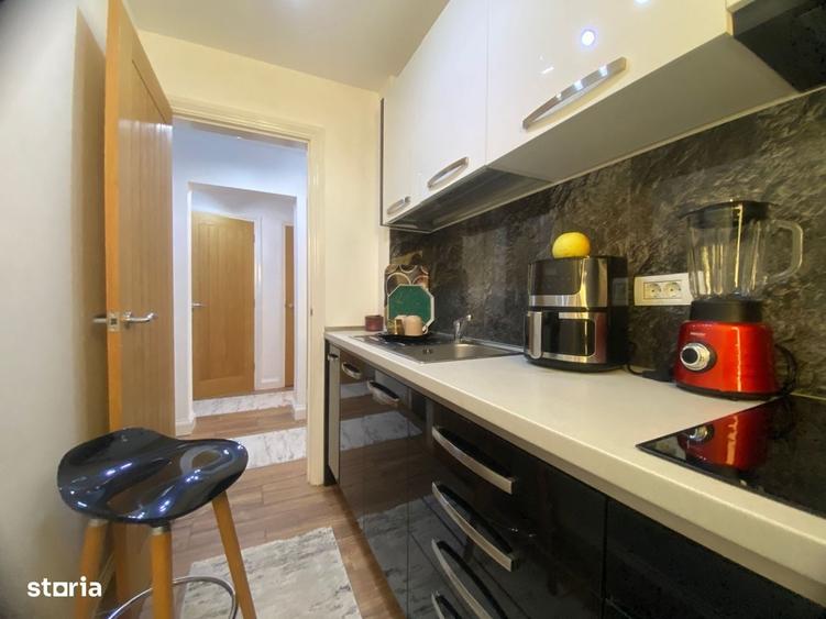 Apartament cu 2 camere decomandat în Micro 8