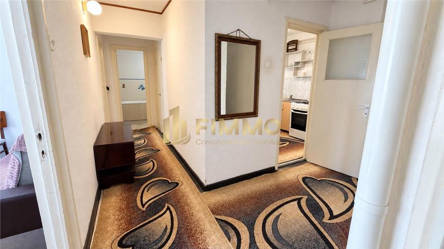 Apartament cu 3 camere decomandat în George Enescu