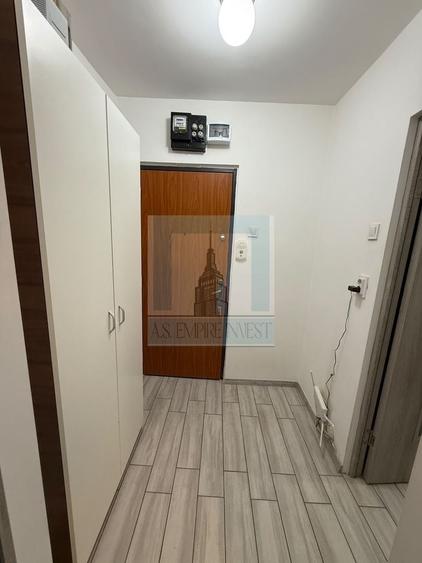 Apartament cu 2 camere semidecomandat în Centrul Civic