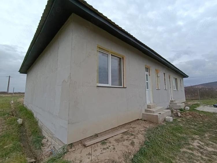Casă cu 4 camere cu Teren 555 Mp în Centura