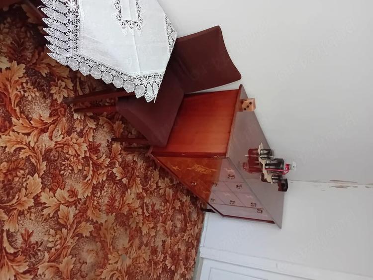 Casă cu 5 camere cu Teren 756 Mp în Central