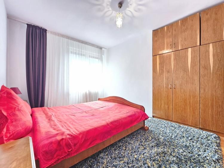 Apartament cu 3 camere decomandat, mobilat în Bușteni