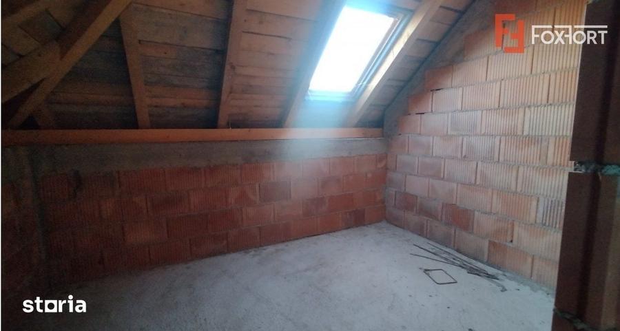 Casă cu 5 camere cu Teren 790 Mp în Becicherecu Mic