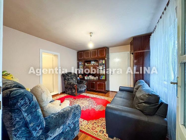 Casă cu 2 camere cu Teren 2086 Mp în Sântuhalm