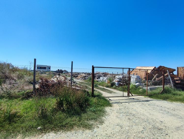 Teren Construcții intravilan de 1834 mp, în Boreal
