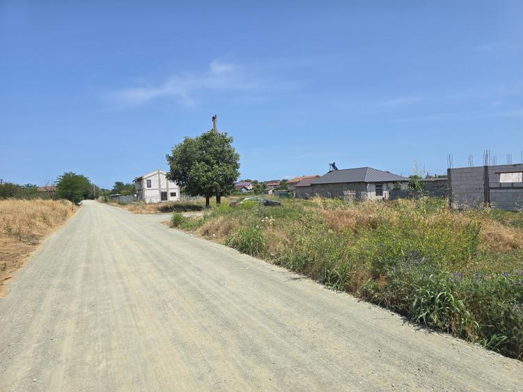 Teren Construcții intravilan de 510 mp, în Vest