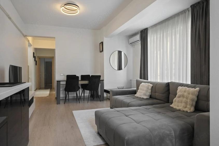Apartament cu 3 camere decomandat în Central