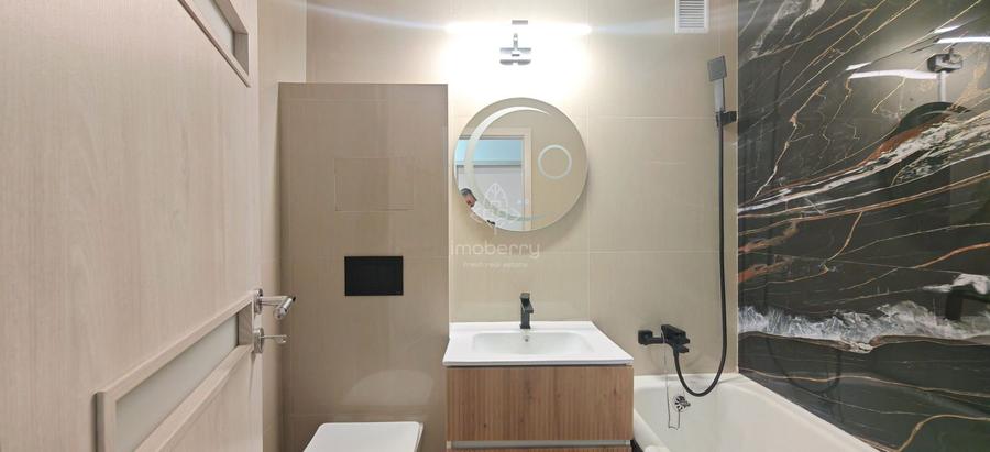 Apartament cu 3 camere decomandat în Virtuții