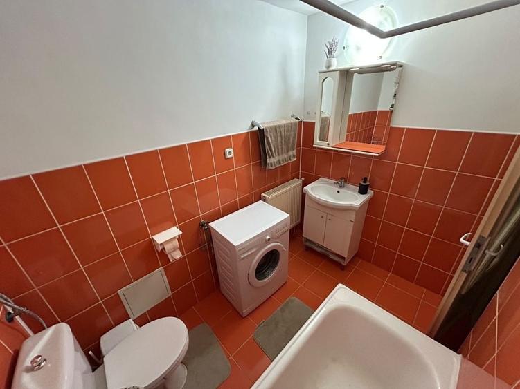 Apartament cu 2 camere decomandat în Exterior Vest