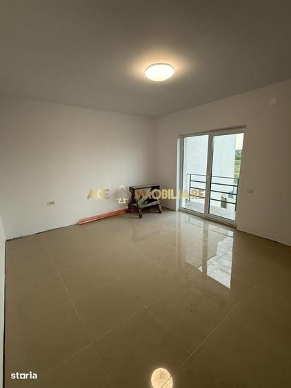 Casă cu 4 camere în Dobreni