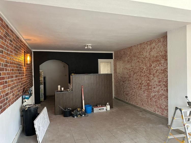 Spațiu comercial, de 40 mp, în Hunedoara