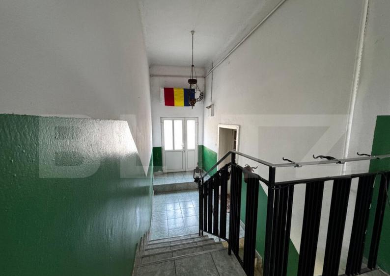 Casă cu 7 camere cu Teren 400 Mp în Zlatna