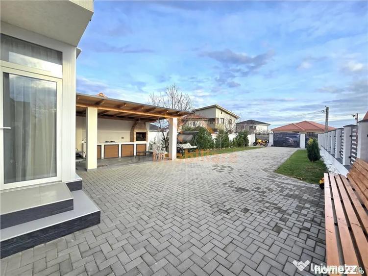 Casă cu 5 camere cu Teren 507 Mp în Sânmartin