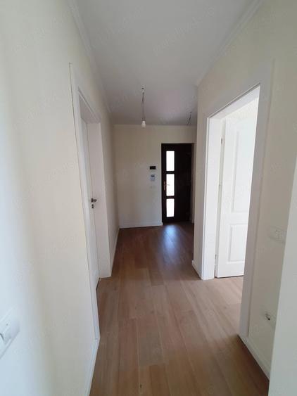 Casă cu 3 camere cu Teren 300 Mp în Exterior Vest