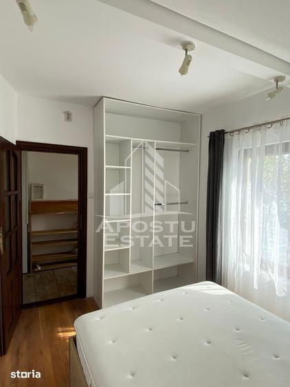 Apartament cu 3 camere, mobilat în Plopi