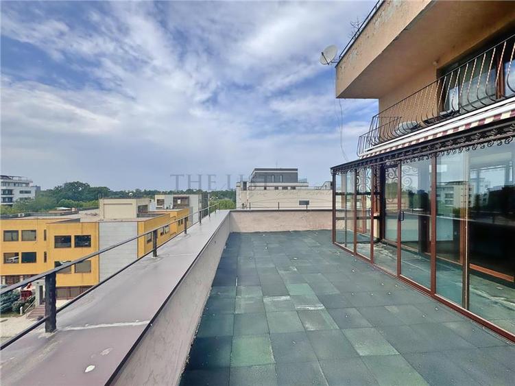 Apartament cu 3 camere decomandat în Floreasca
