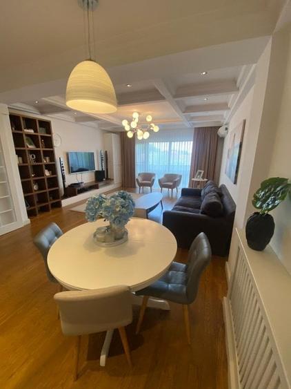 Apartament cu 3 camere decomandat în Ultracentral