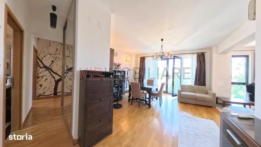 Apartament cu 3 camere semidecomandat în Kiseleff