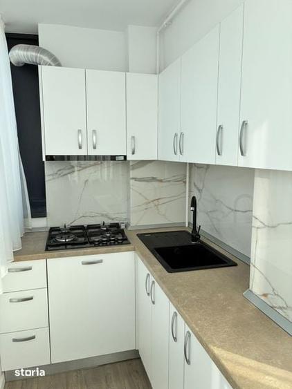 Proprietar inchiriez apartament 3 camere - 4