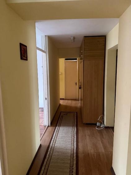 Apartament cu 4 camere decomandat în Agigea