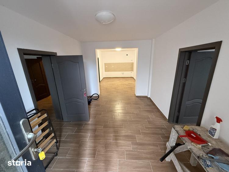 Apartament cu 3 camere semidecomandat în Nord