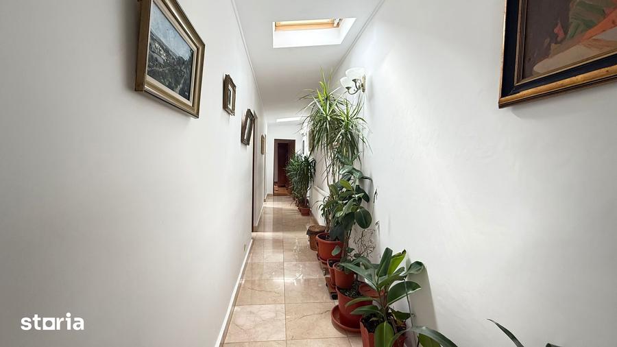 Casă cu 5 camere cu Teren 150 Mp în Ultracentral