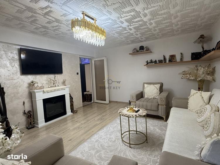 Apartament cu 4 camere decomandat în Central