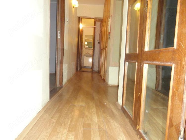 Apartament cu 4 camere decomandat în Micălaca