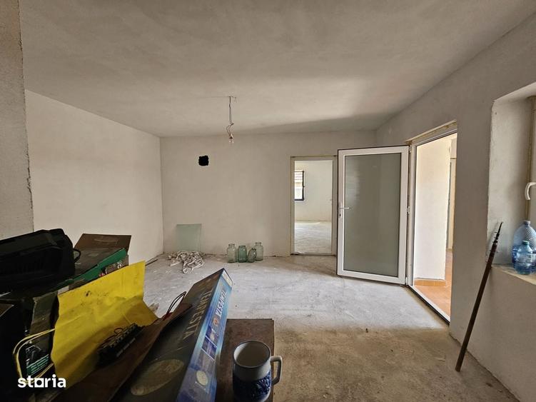 Casă cu 4 camere în Bobâlna