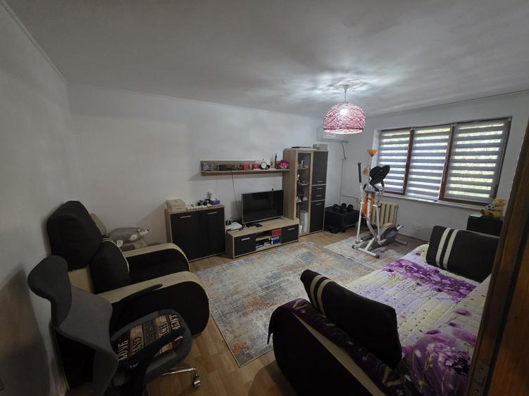 Apartament 3 camere de inchiriat zona Gorjului - 2