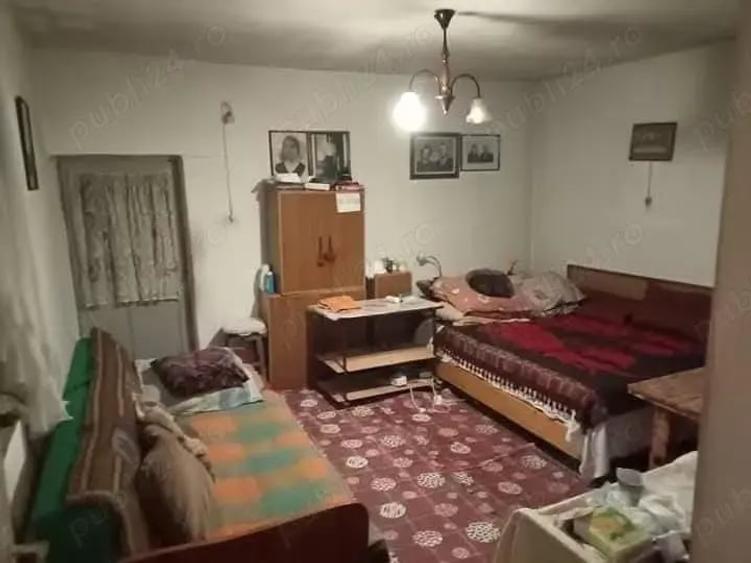 Casă cu 6 camere în Giubega